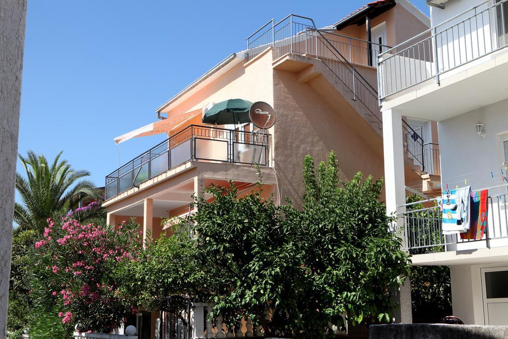 Apartments Jasmin Trogir Exterior photo