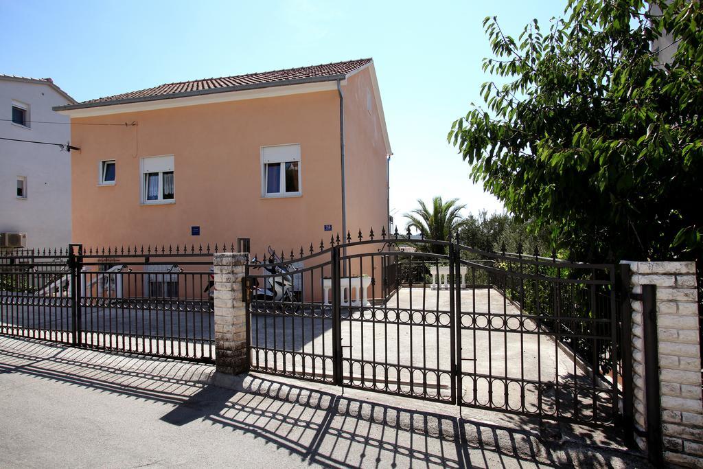 Apartments Jasmin Trogir Exterior photo