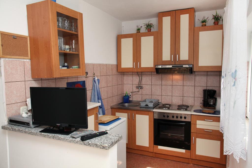Apartments Jasmin Trogir Exterior photo