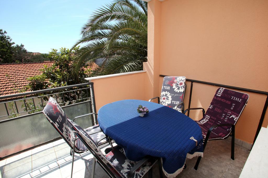 Apartments Jasmin Trogir Exterior photo