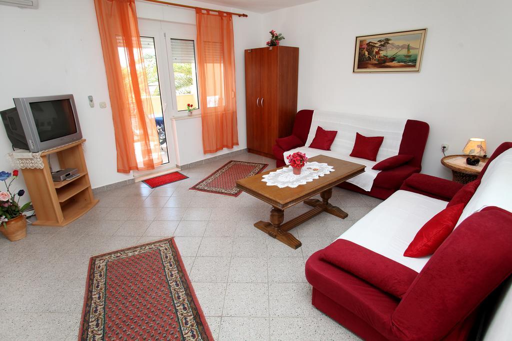 Apartments Jasmin Trogir Exterior photo