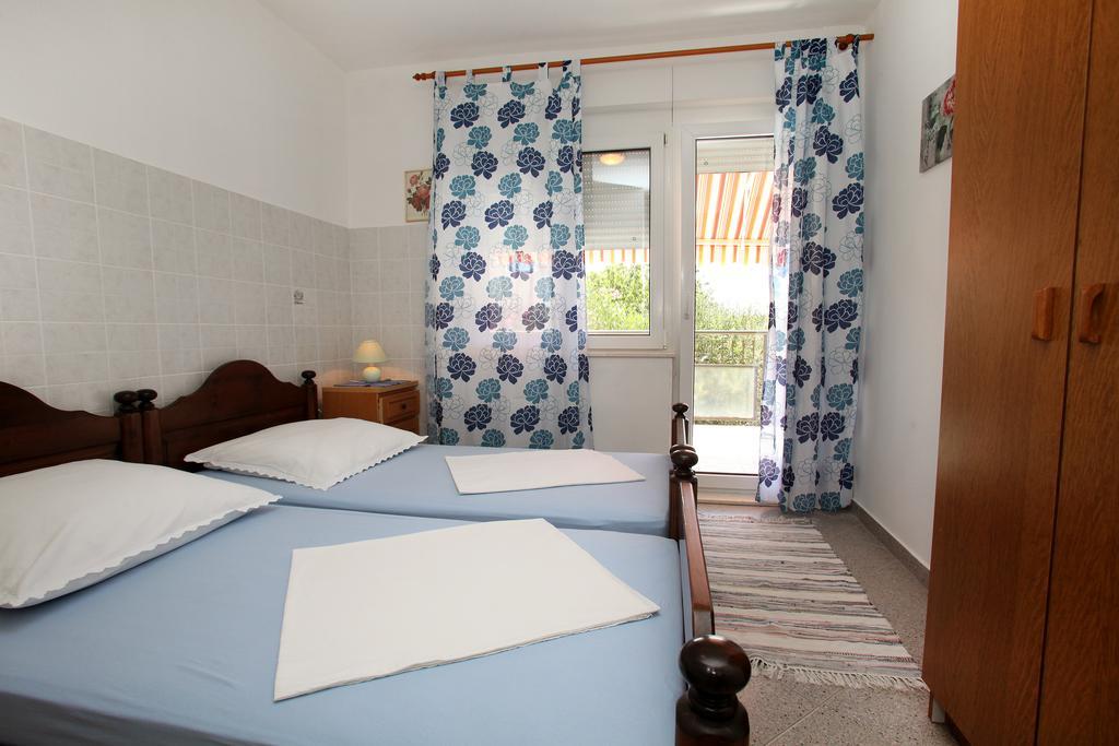 Apartments Jasmin Trogir Exterior photo